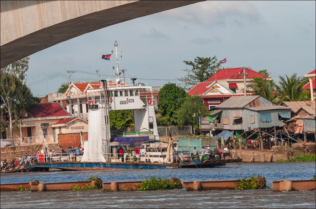 PhnomPehn TonleSap Nov2009 049