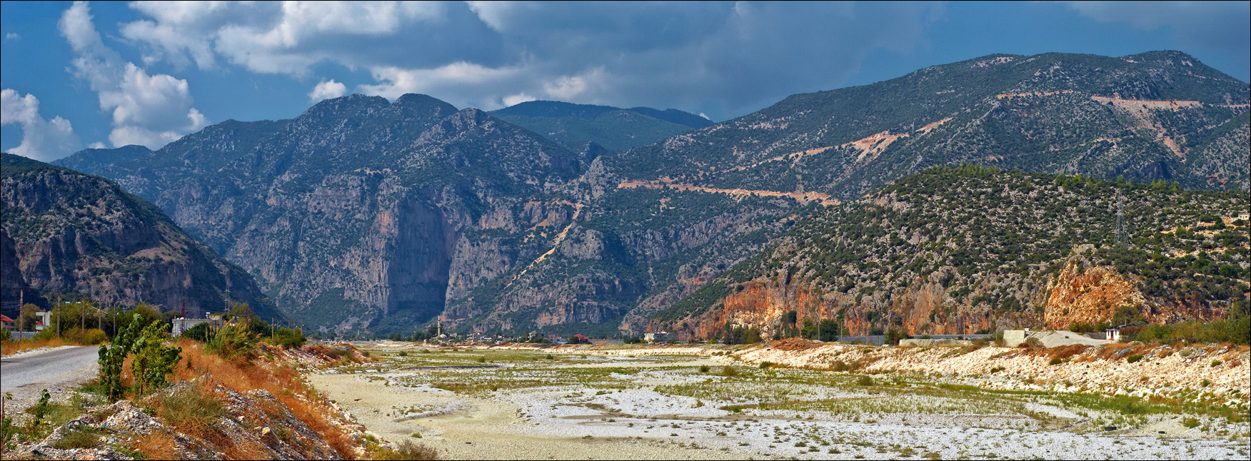 416 LND4109 c1 Panorama